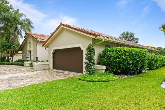 property at 1900 Lakeshore Dr