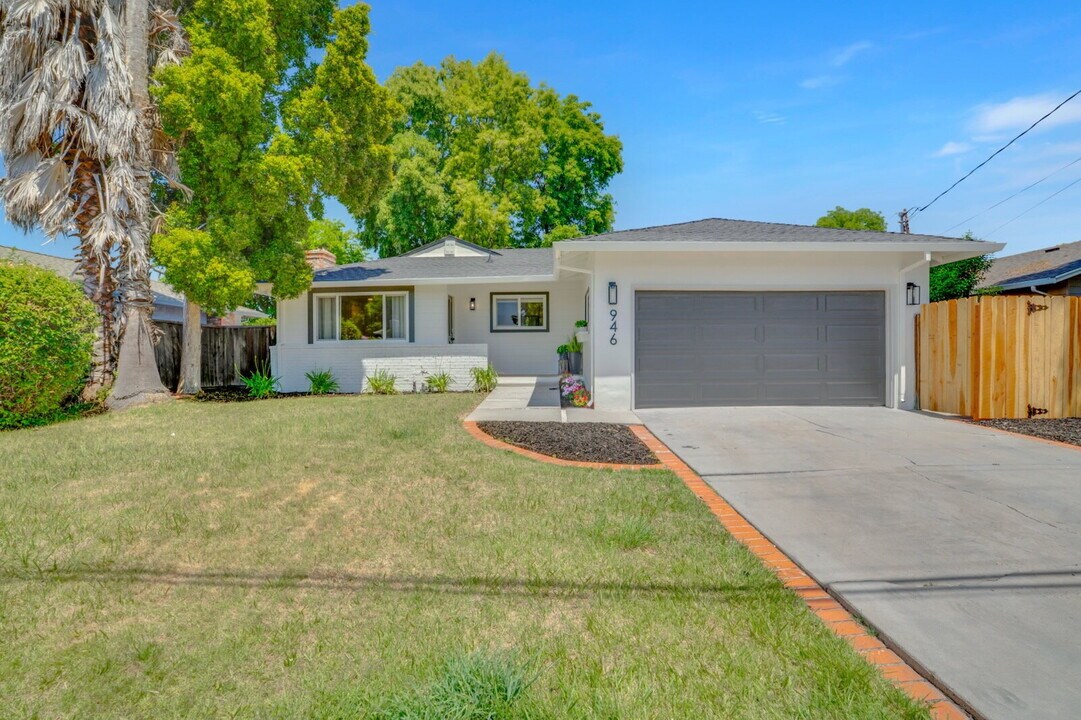 946 Notre Dame Ave in Concord, CA - Building Photo