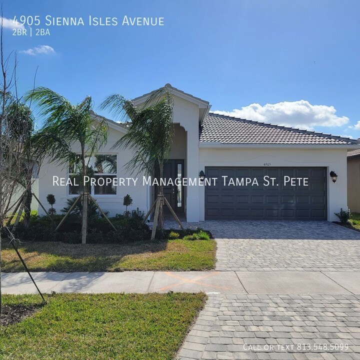 4905 Sienna Isles Ave in Wimauma, FL - Building Photo