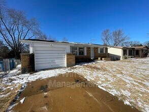 11423 Ortega Dr in St. Louis, MO - Building Photo - Building Photo