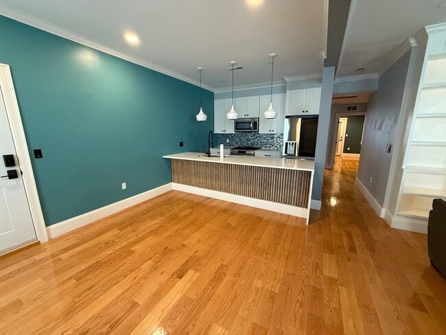 31 Boardman St in Boston, MA - Building Photo - Building Photo