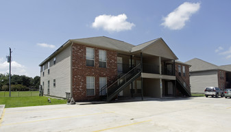 9560 Angus Rd Apartamentos