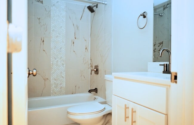 1712 Fort Davis St SE in Washington, DC - Building Photo - Building Photo