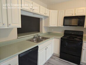 4655 Townesbury Ln in Raleigh, NC - Building Photo - Building Photo