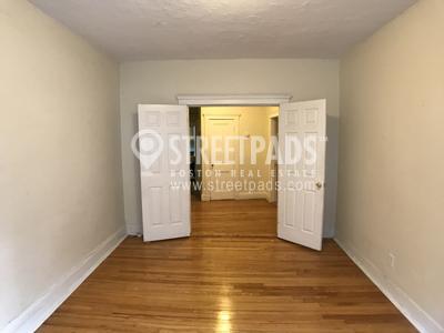 127 Sutherland Rd in Boston, MA - Building Photo - Building Photo