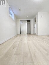 20 Snaresbrook Dr in Toronto, ON - Building Photo - Building Photo
