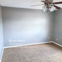 3904 S Espana St in Aurora, CO - Building Photo - Building Photo