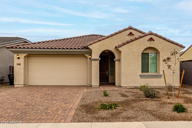 3810 N 101st Ave in Avondale, AZ - Building Photo - Building Photo