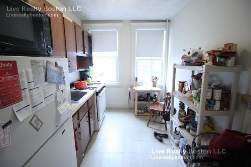 1634 Commonwealth Ave-Unit -16a in Boston, MA - Building Photo - Building Photo