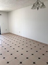 3826 SW 79th Ave in Miami, FL - Foto de edificio - Building Photo