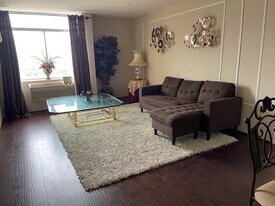 7510 Hornwood Dr, Unit 1407 in Houston, TX - Building Photo