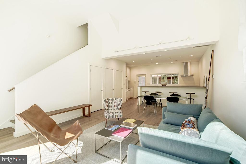 446 Ridge St NW in Washington, DC - Building Photo