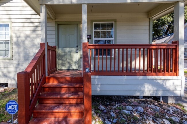 1834 Roberts Ave in Beaumont, TX - Building Photo - Building Photo