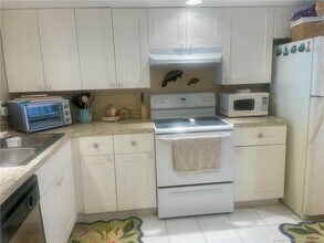 10102 S Ocean Dr in Jensen Beach, FL - Building Photo - Building Photo