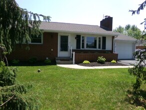 2052 Miller Rd in East Petersburg, PA - Building Photo - Building Photo