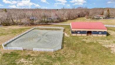 189 Flint Ridge Rd in Siler City, NC - Building Photo - Building Photo