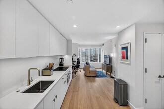 16 Dupont St, Unit SI FL20-ID1471252P in Brooklyn, NY - Building Photo - Building Photo