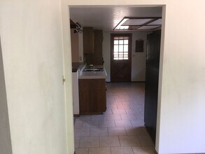 8856 Olney Park Dr in Redding, CA - Building Photo - Building Photo