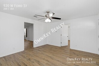 920 W Ford St in Denison, TX - Building Photo - Building Photo