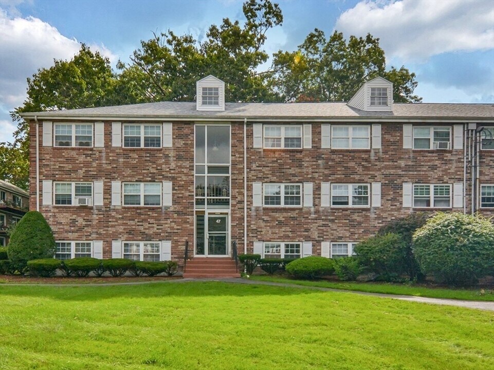 47 Edgelawn Ave in North Andover, MA - Building Photo