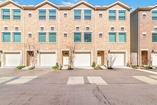 8705 Bryam St in Houston, TX - Building Photo