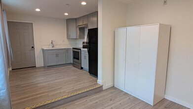 158 E Floral Dr in Monterey Park, CA - Building Photo - Building Photo