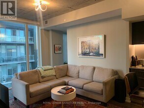 15 Baseball Pl in Toronto, ON - Building Photo - Building Photo