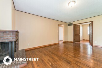 4087 Fox Island Dr in Florissant, MO - Building Photo - Building Photo