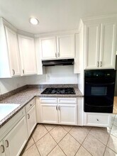 22051 San Miguel St in Woodland Hills, CA - Building Photo - Building Photo