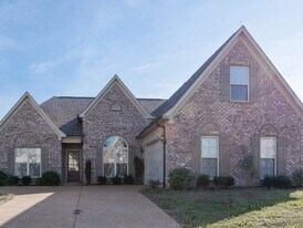 2647 Champion Hills Dr in Southaven, MS - Building Photo