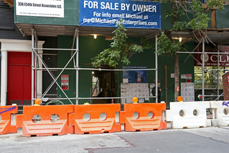 336 E 54th St in New York, NY - Building Photo - Building Photo