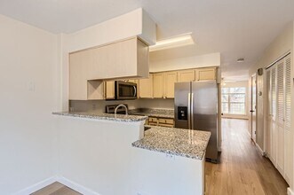 1034 S Paris Ct in Aurora, CO - Building Photo - Building Photo