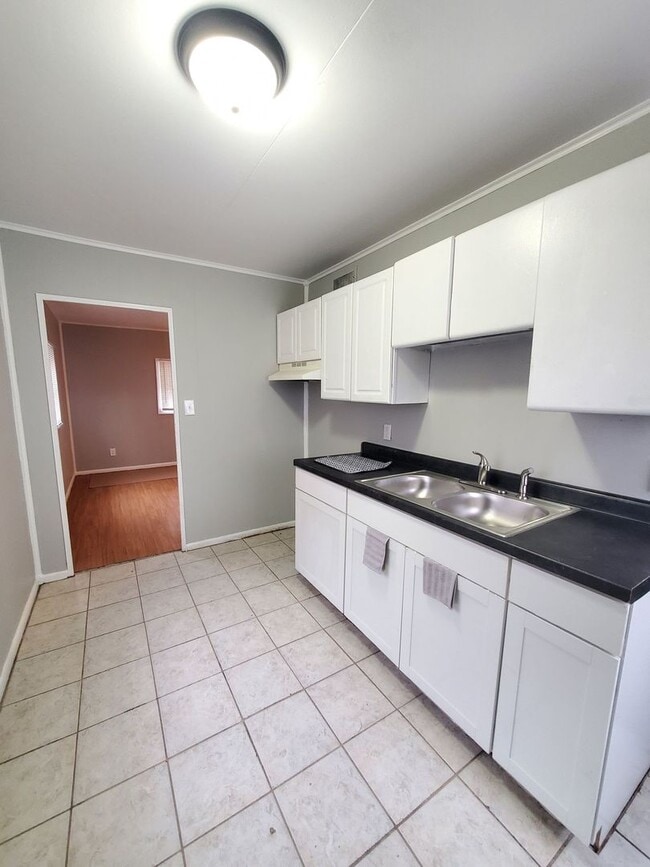 property at 163 S Hampton Rd