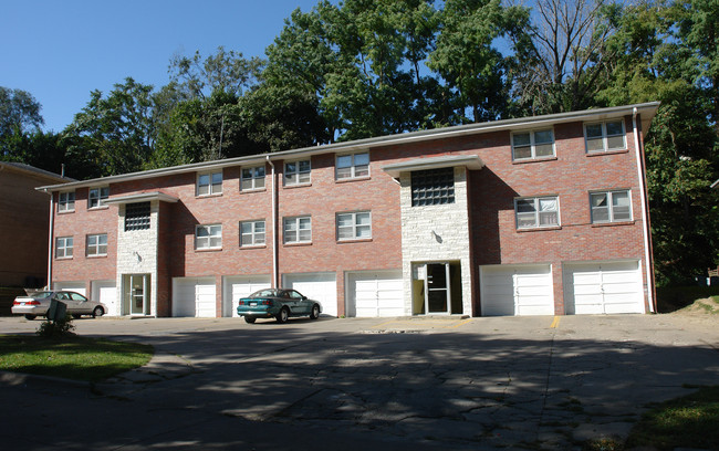 5826 S 14th St in Omaha, NE - Building Photo - Building Photo