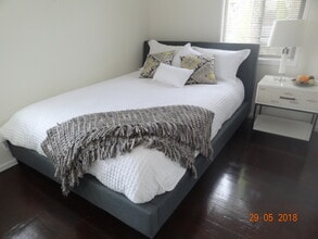 623 W Queen St in Inglewood, CA - Building Photo - Building Photo