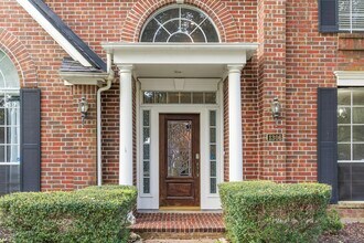 1306 Blackthorne Dr in Houston, TX - Building Photo - Building Photo