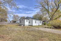 1101 N Taylor St in Pittsburg, KS - Foto de edificio - Building Photo