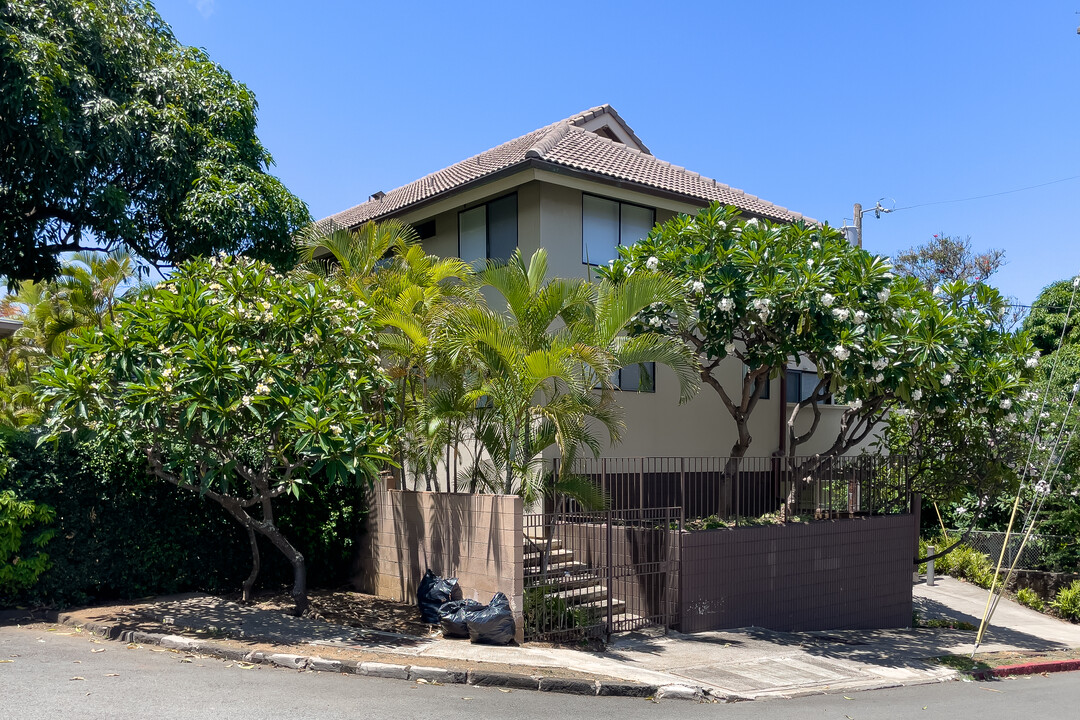 1515 Pele St in Honolulu, HI - Foto de edificio