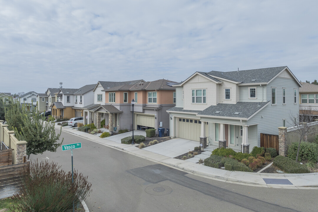 2051 Rovello Loop in Livermore, CA - Building Photo