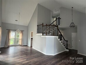8605 Tamarron Dr in Charlotte, NC - Building Photo - Building Photo