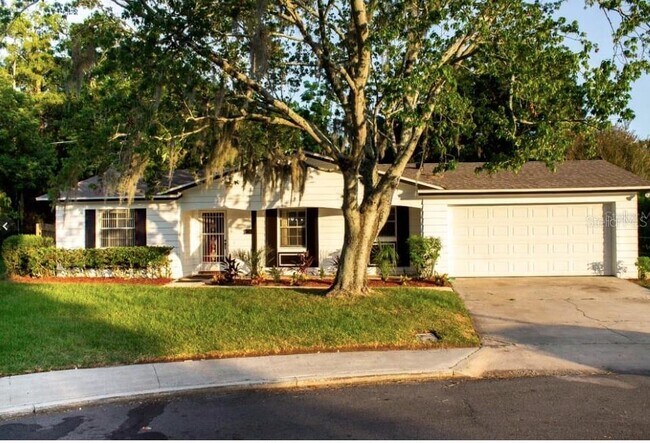 2734 Fireside Ct