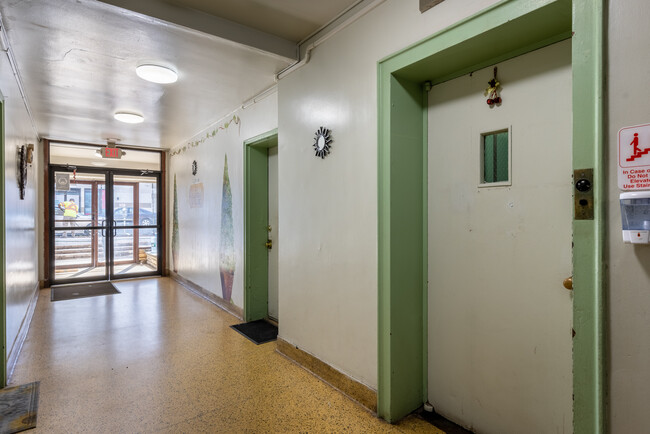 Century Apartments in New Brunswick, NJ - Building Photo - Lobby