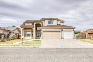 4733 R L Shoemaker Dr in El Paso, TX - Building Photo