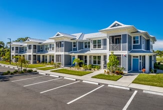 The Residences at Creighton Waterway in North Port, FL - Building Photo - Building Photo