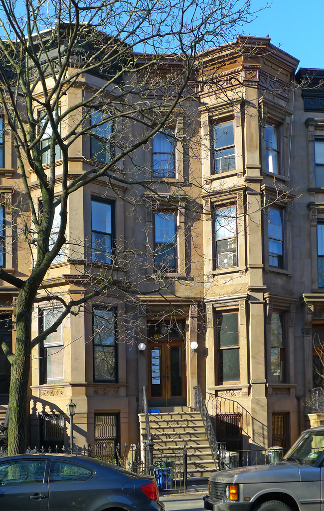 832 Union St in Brooklyn, NY - Building Photo - Building Photo