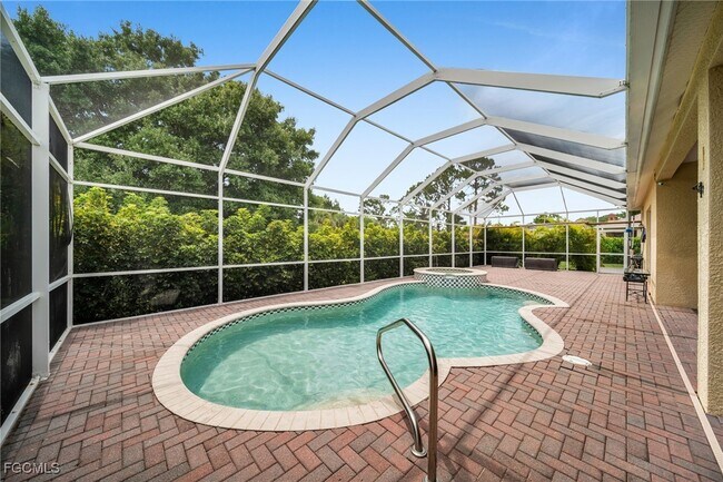 715 Hamilton Ave in Lehigh Acres, FL - Building Photo - Building Photo