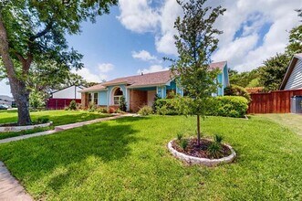 6105 Hillside Ln in Garland, TX - Building Photo - Building Photo