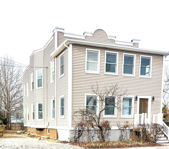 263 S Cherry St in Wallingford, CT - Building Photo - Building Photo
