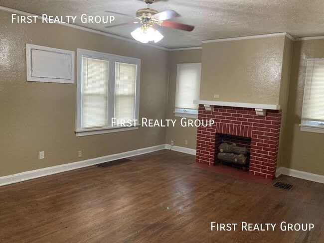 2926 Catalpa Dr. in Dayton, OH - Building Photo - Building Photo