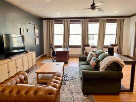 106 W Harrison St in Kirksville, MO - Building Photo